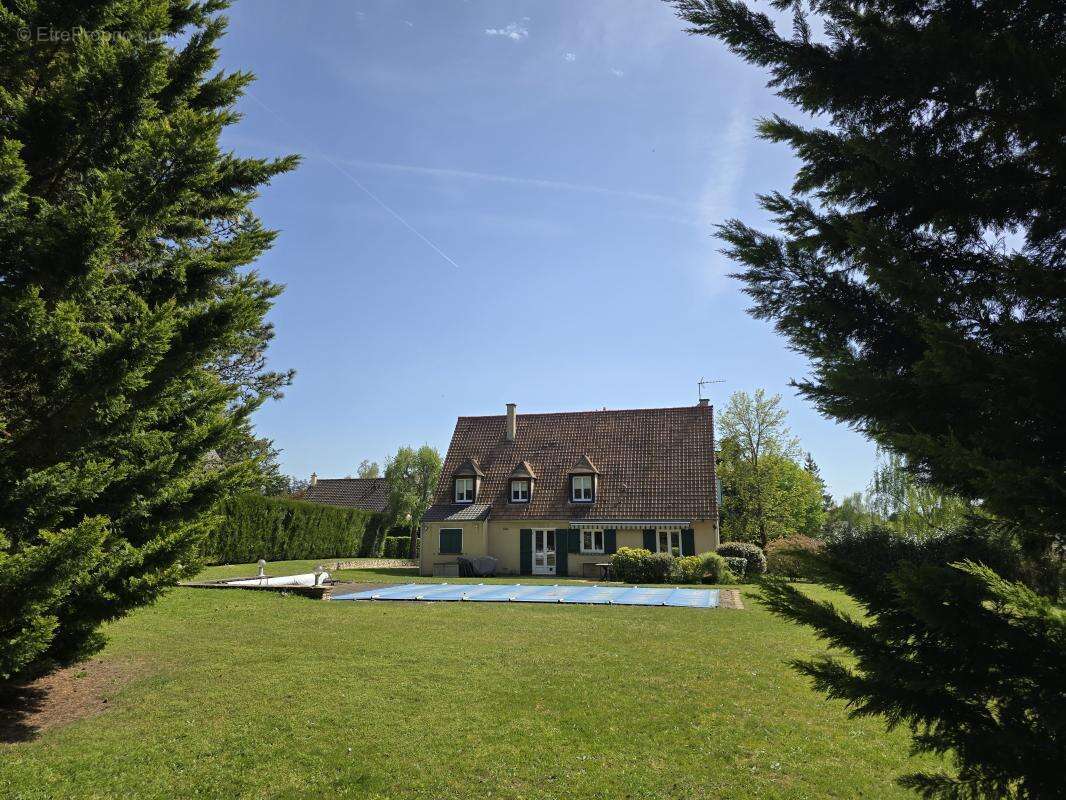 Maison à BAZAINVILLE