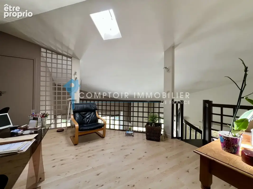 Maison d'architecte-Terrain arboré 5000m2-Piscine - photo 16
