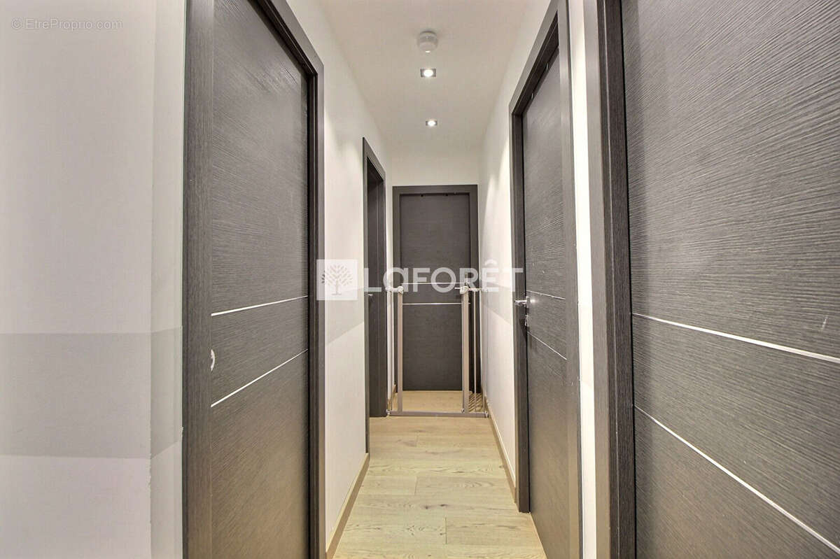 Appartement à SURESNES