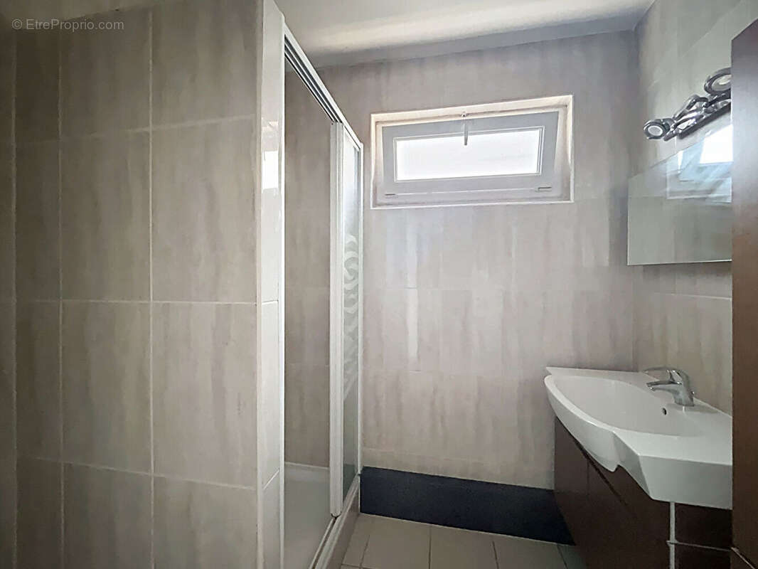 Appartement à SAINT-MICHEL-SUR-ORGE