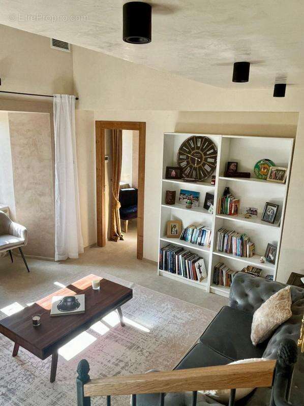 Terrain à TOURRETTES