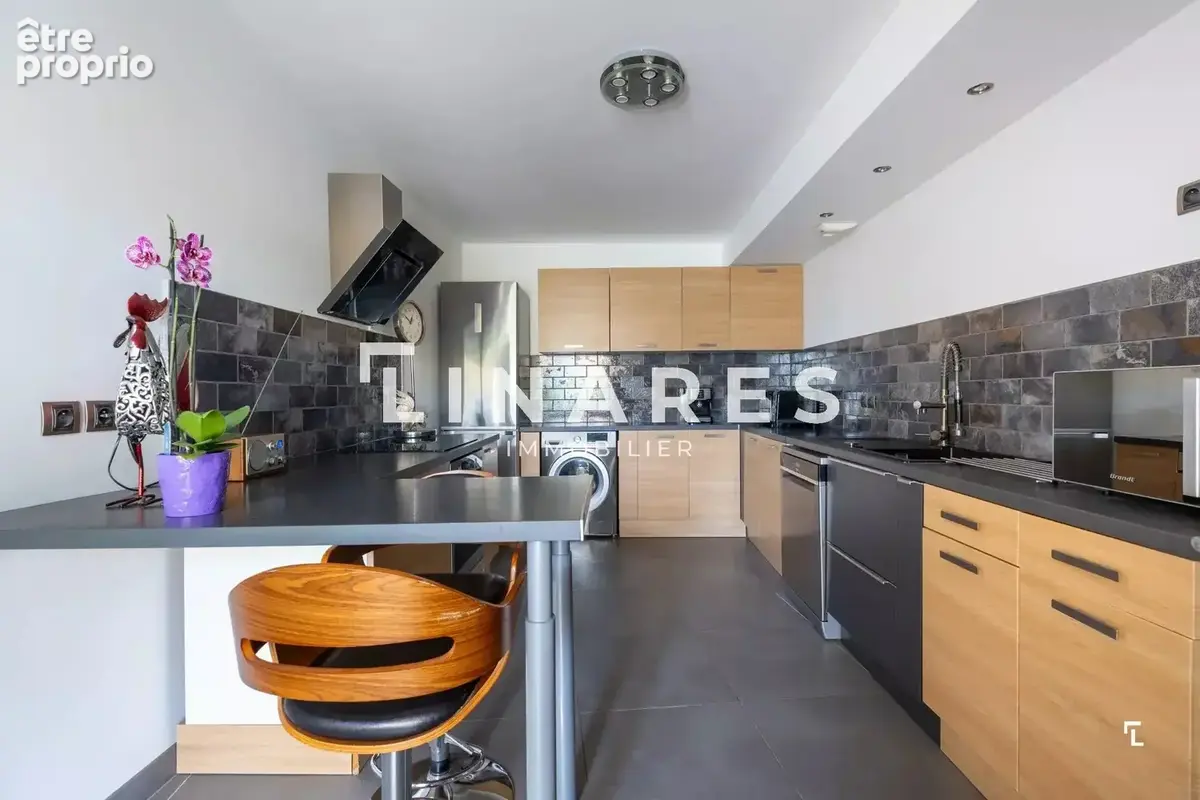 LE BORELY - Appartement T3 de 100 m2 - Terrasses - Calme et vue dégagée - 13008 - photo 5