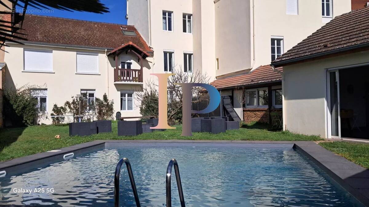 Maison à PARAY-LE-MONIAL