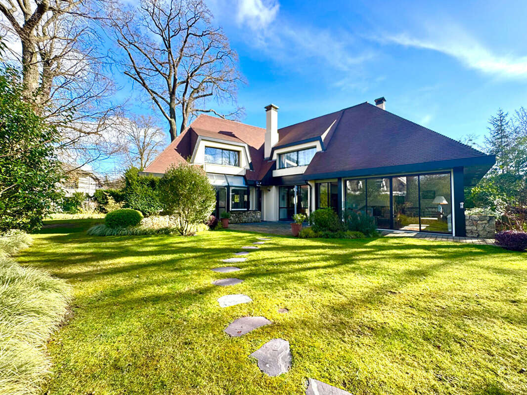 Maison à MAISONS-LAFFITTE