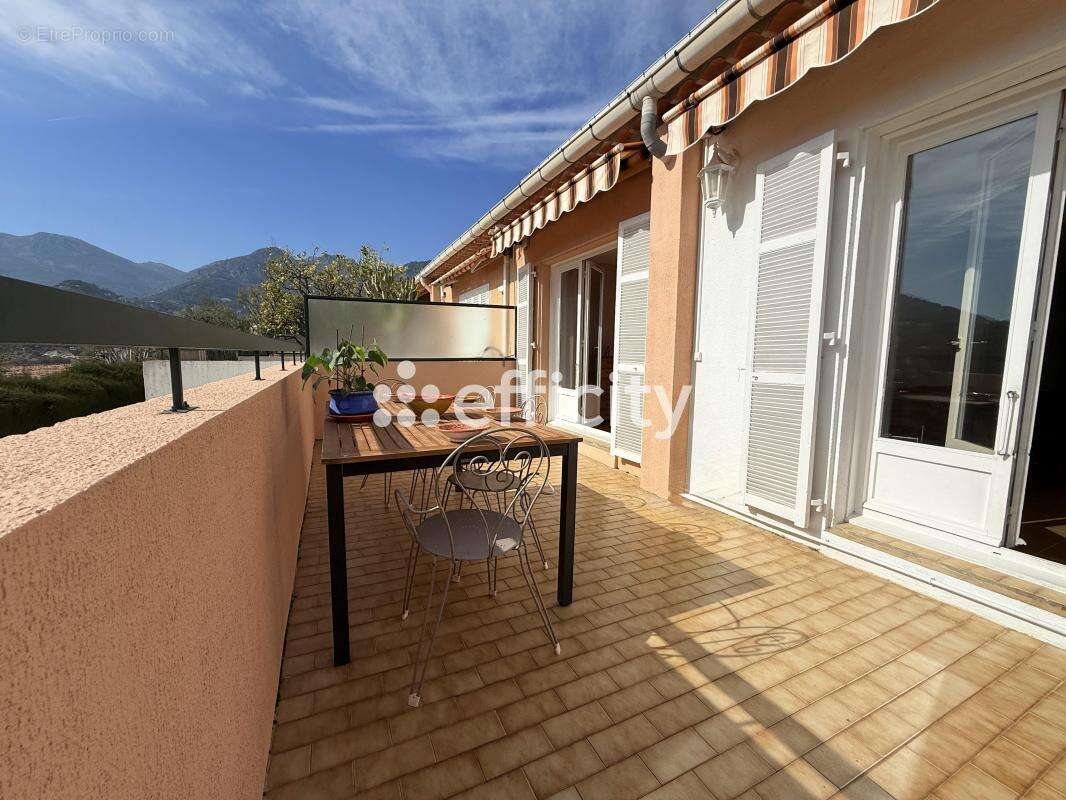 Appartement à MENTON
