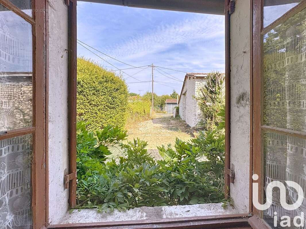 Photo 2 - Maison à BRIE-SOUS-CHALAIS
