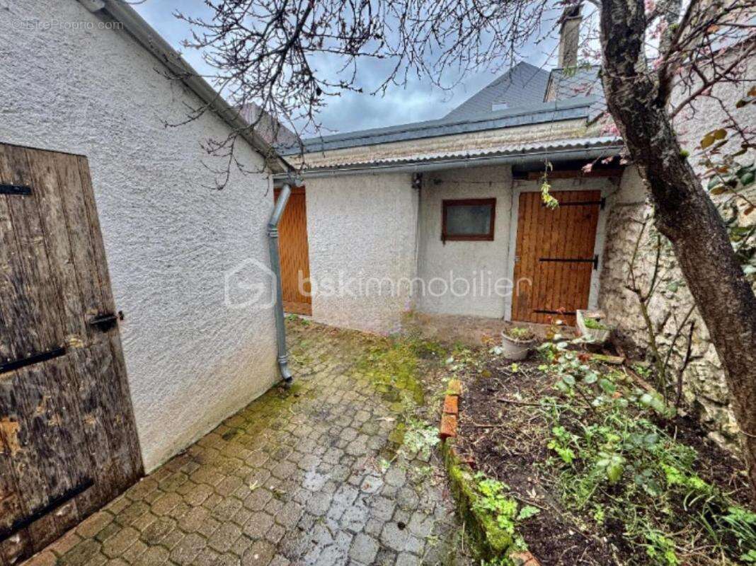 Maison à SAINT-CYR-SUR-LOIRE
