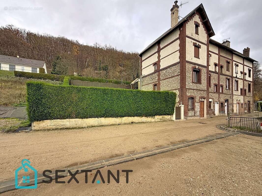 Maison à VILLERS-ECALLES