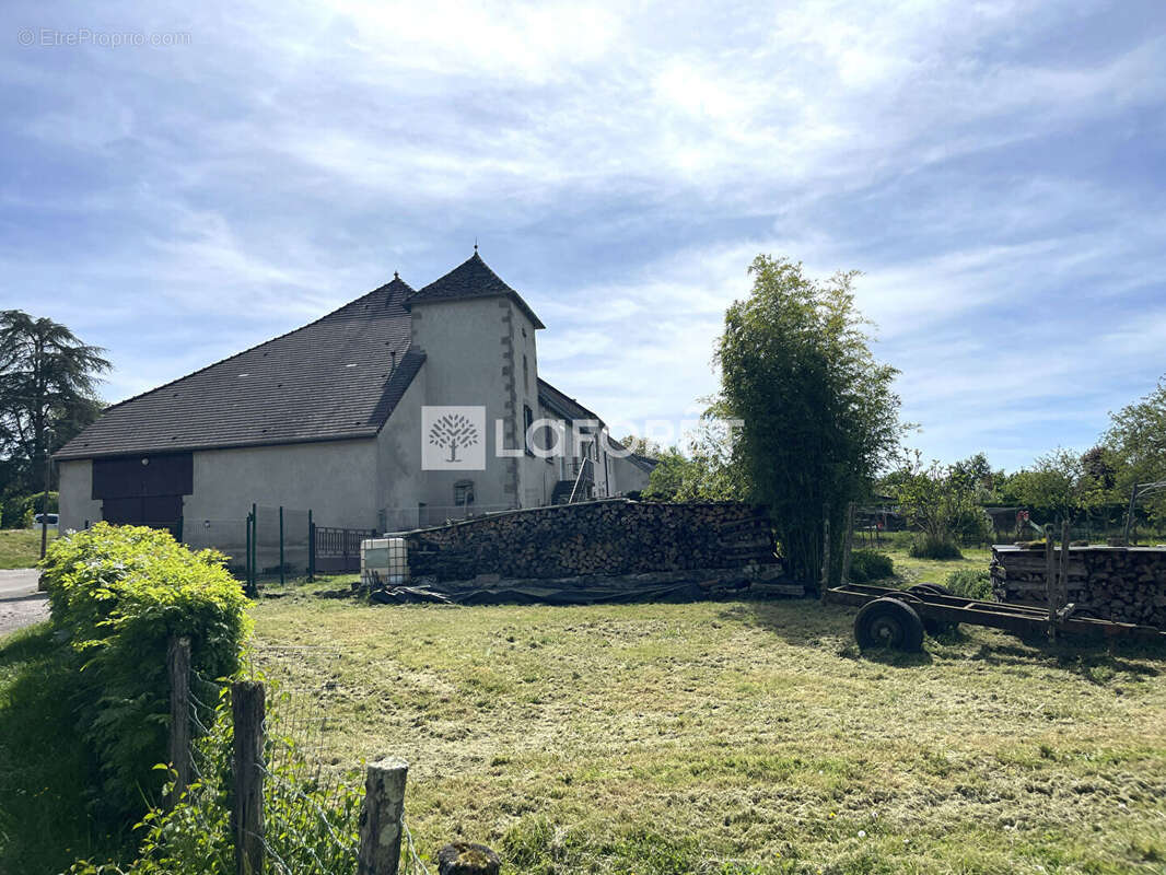 Maison Saint Lamain à fort potentiel , 4 pièce(s) 139m² - photo 18