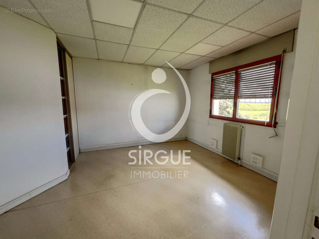 Commerce à LE SEQUESTRE