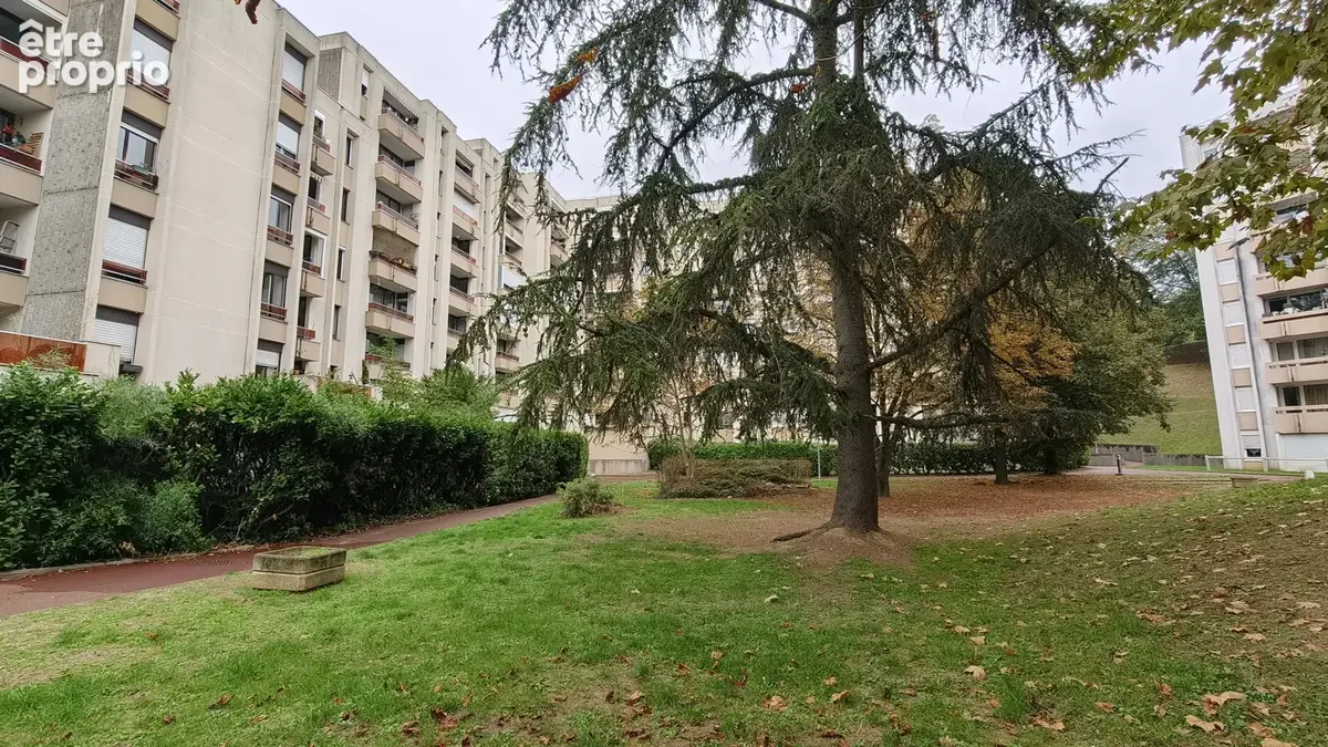 Photo Appartement à Le Raincy au prix de 119 000€