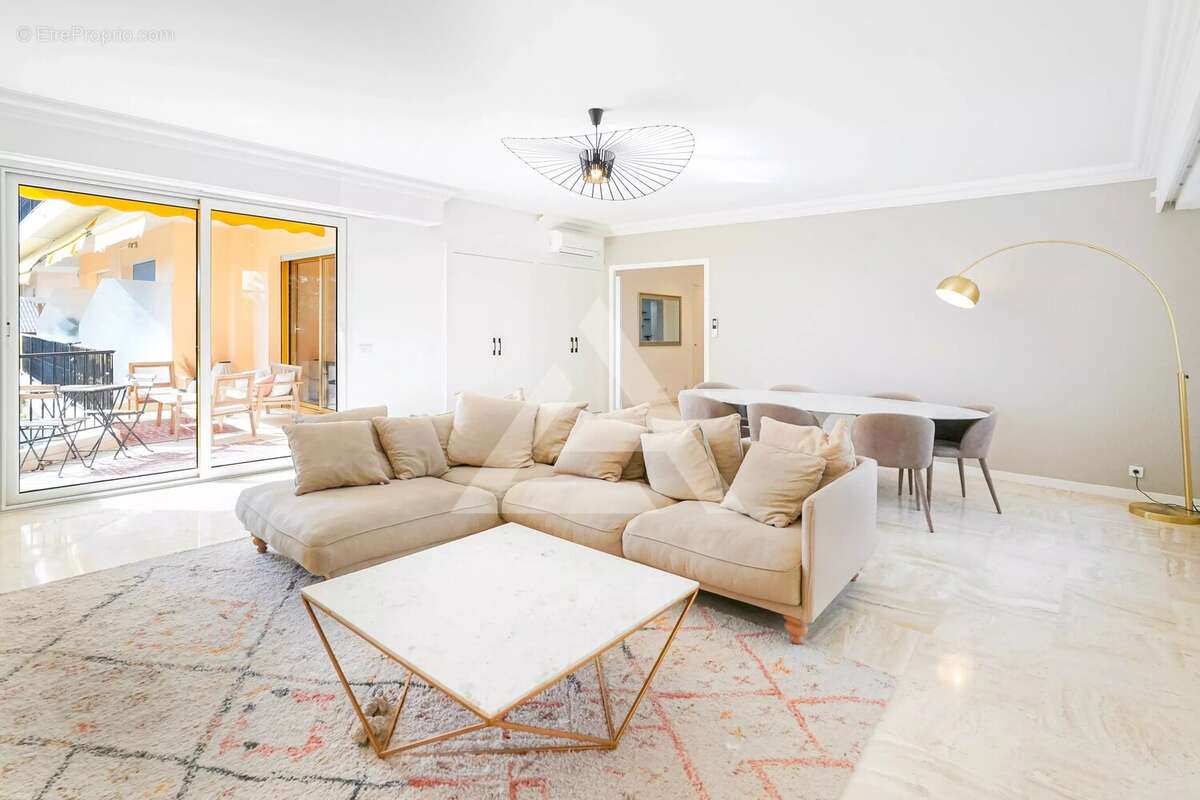 Appartement à CAP-D'AIL