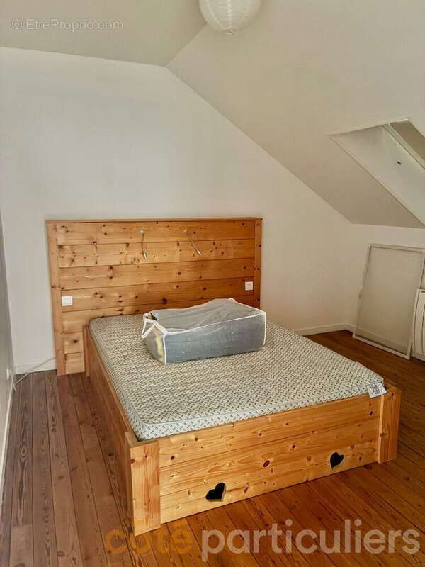 Maison à VALLON-EN-SULLY