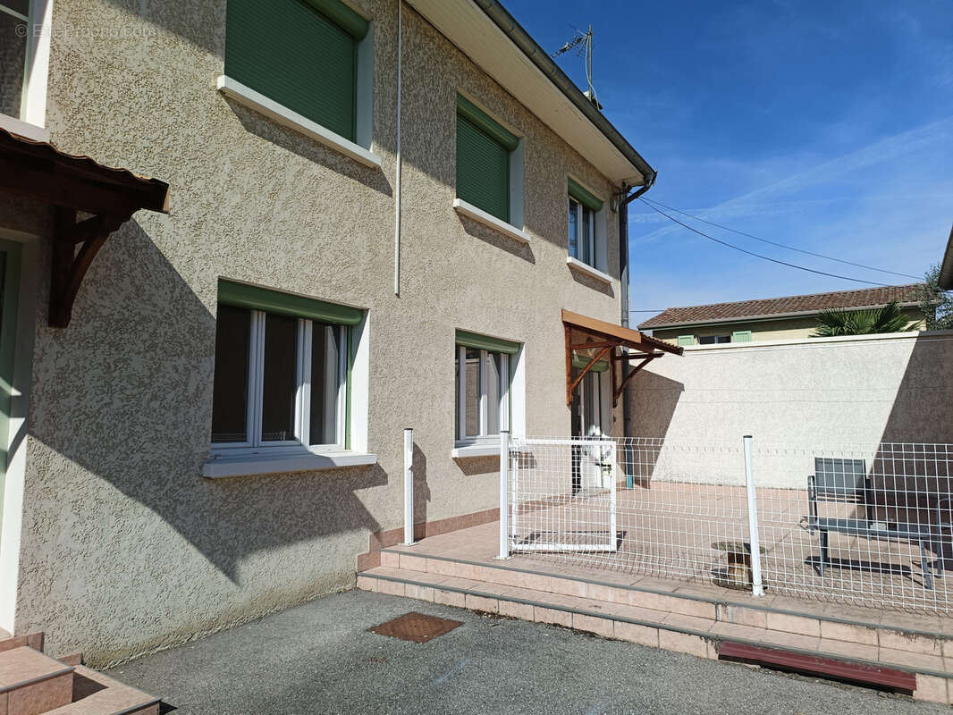 Appartement à LE PEAGE-DE-ROUSSILLON