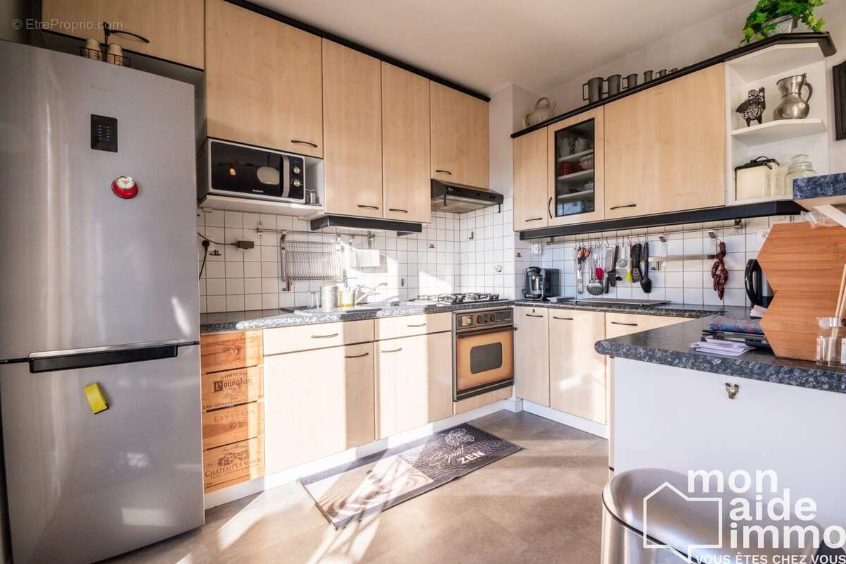 Appartement à ONET-LE-CHATEAU