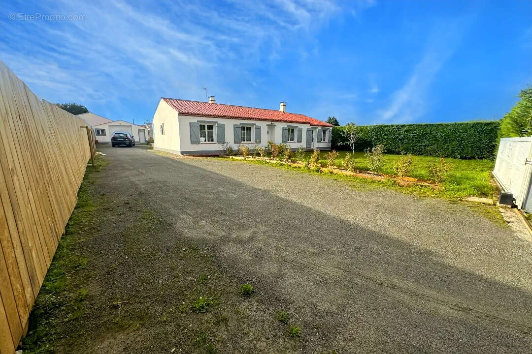 Maison à BEAUVOIR-SUR-MER