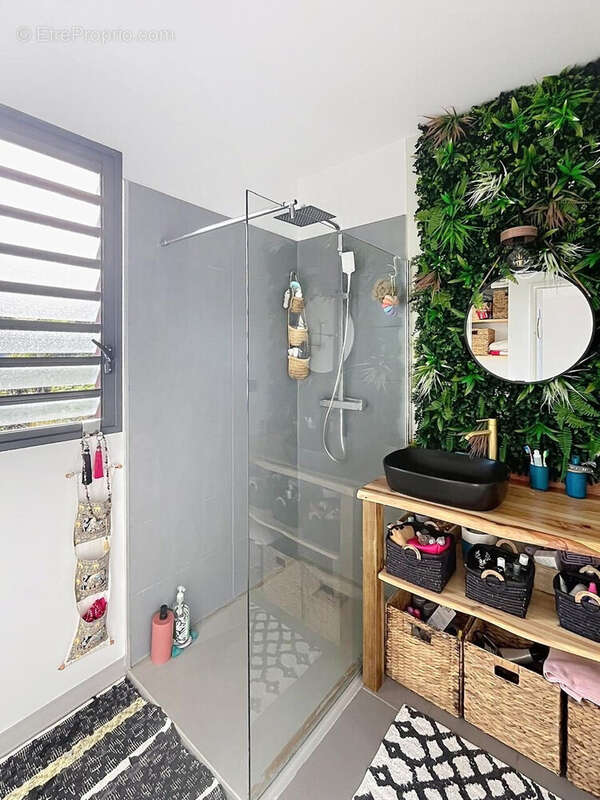 Maison 75 m² à Les Avirons  - photo 9