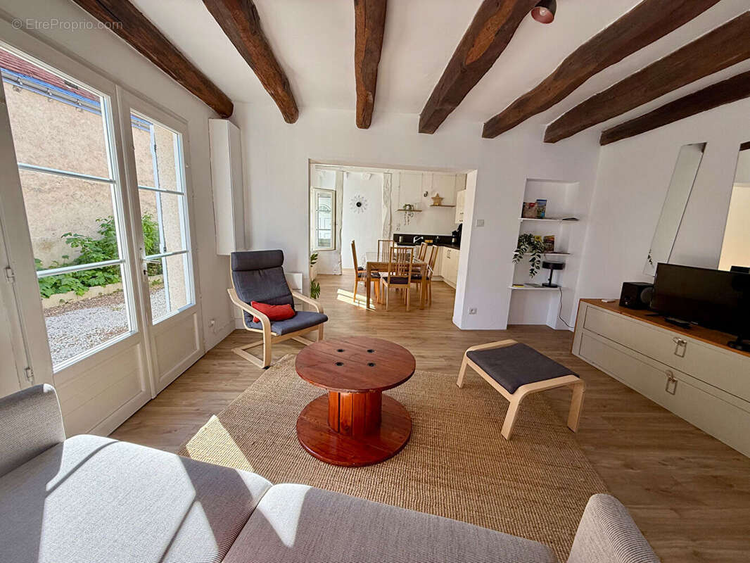 Maison à AZAY-SUR-CHER