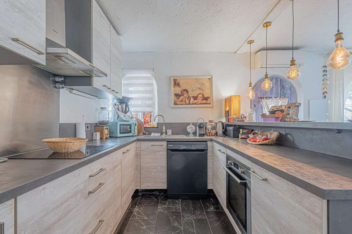 Maison à TOURRETTES-SUR-LOUP