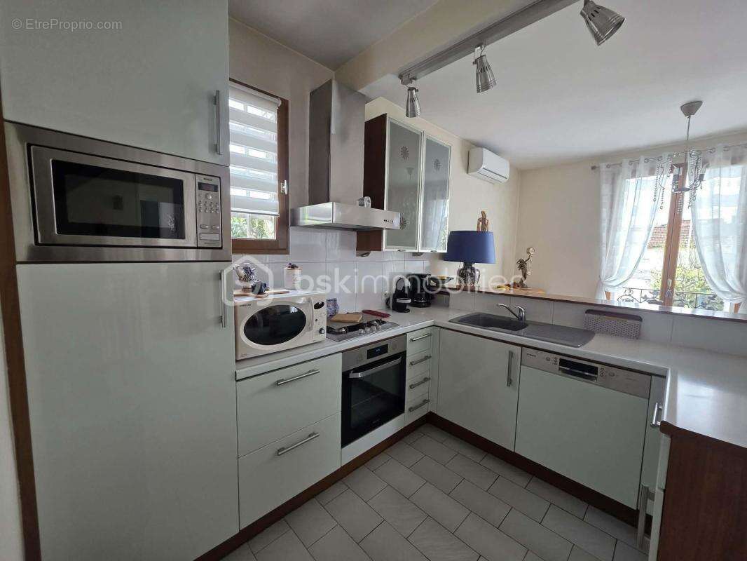 Maison à LE PERREUX-SUR-MARNE