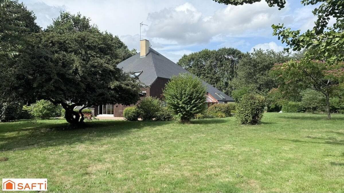 Photo 1 - Maison à SAINT-JACUT-DU-MENE