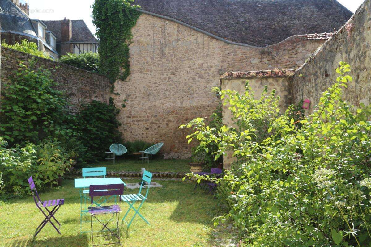 Maison à AUTUN