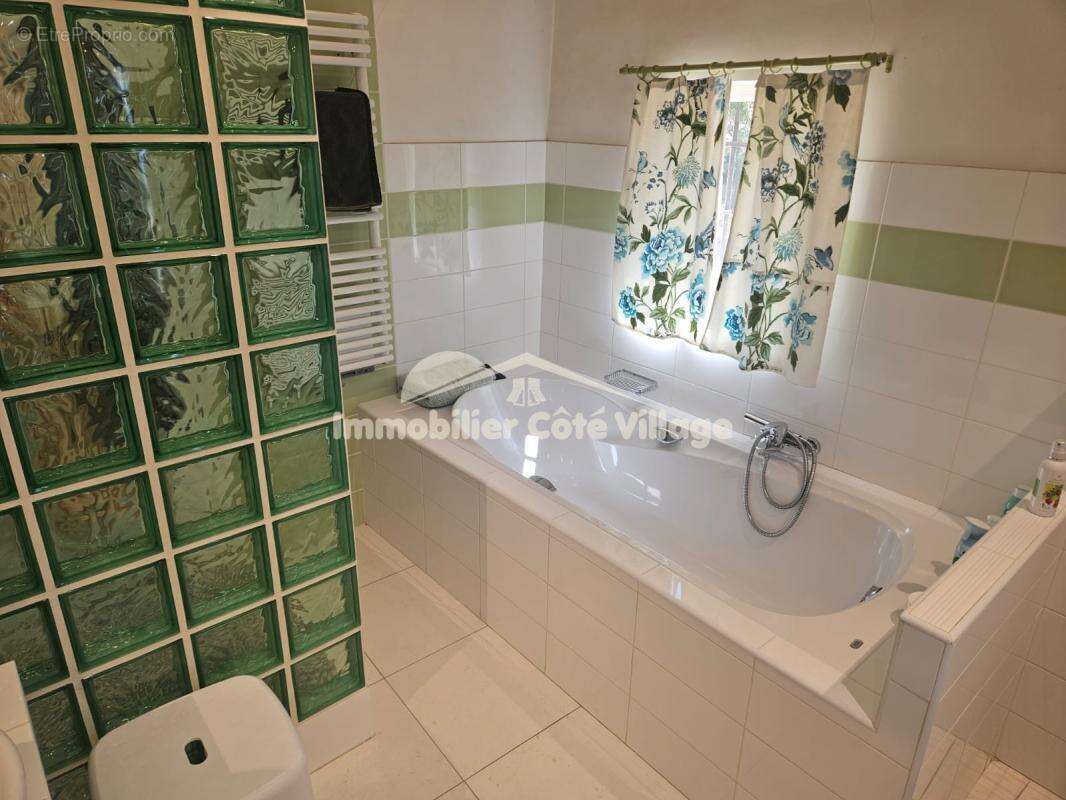 Maison à BERRE-LES-ALPES