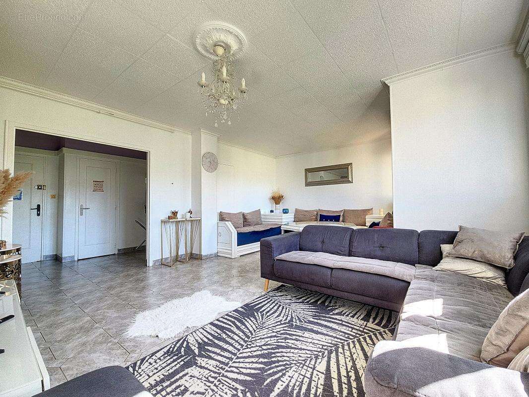 Appartement à CHENOVE