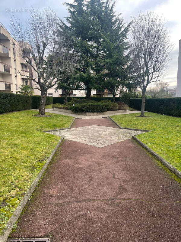 Appartement à LIVRY-GARGAN