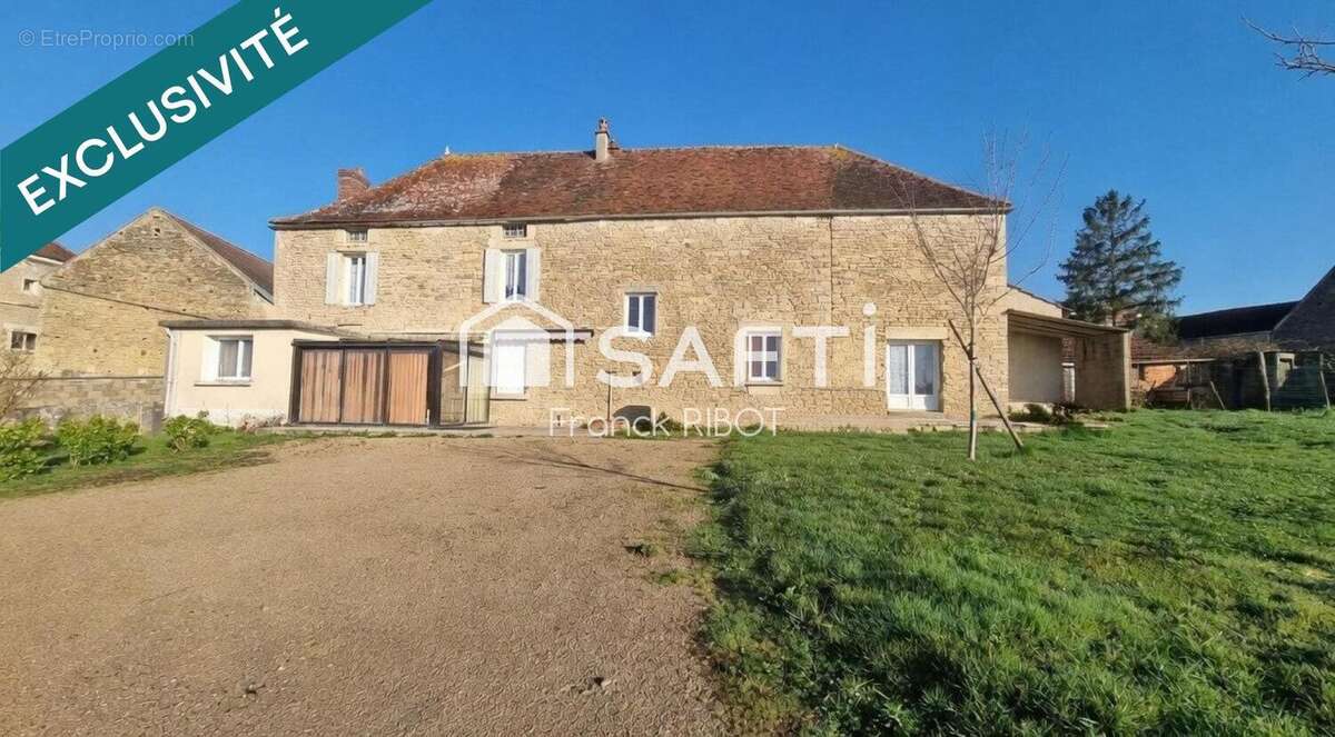 Photo 2 - Maison à MOUTIERS-SAINT-JEAN