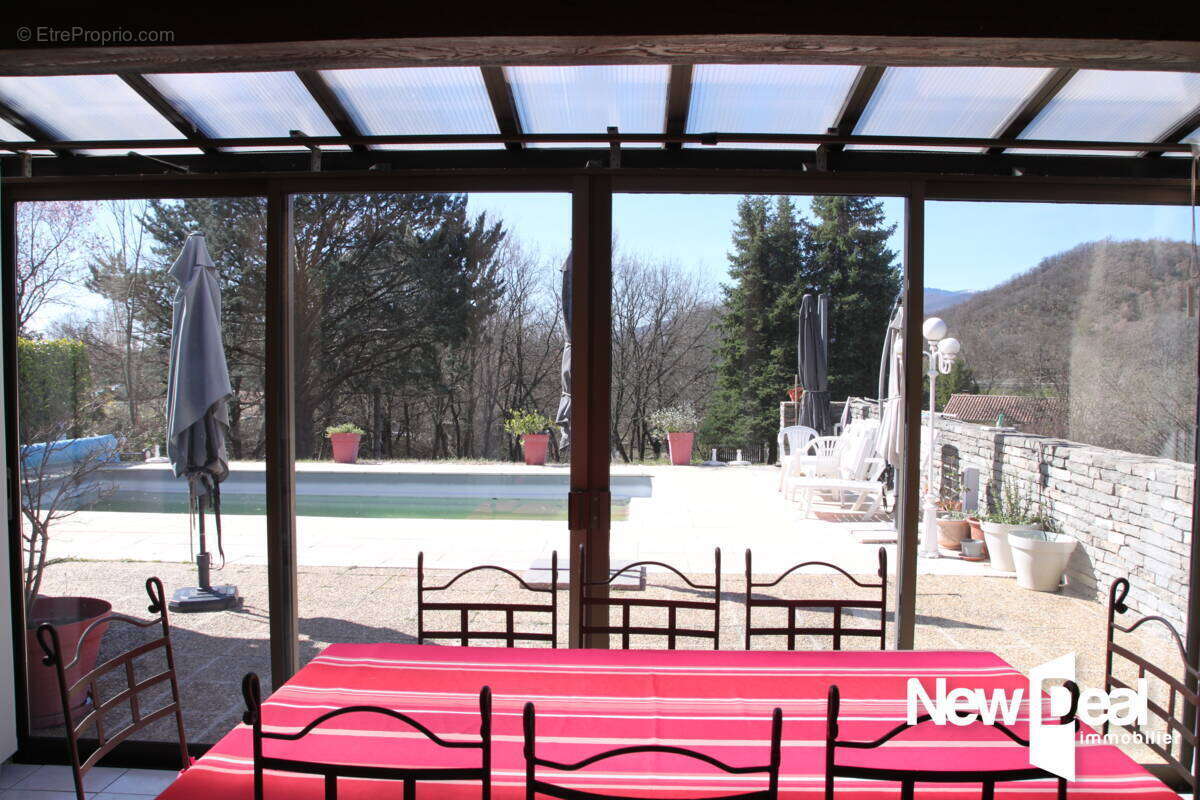 Maison à ENTREPIERRES