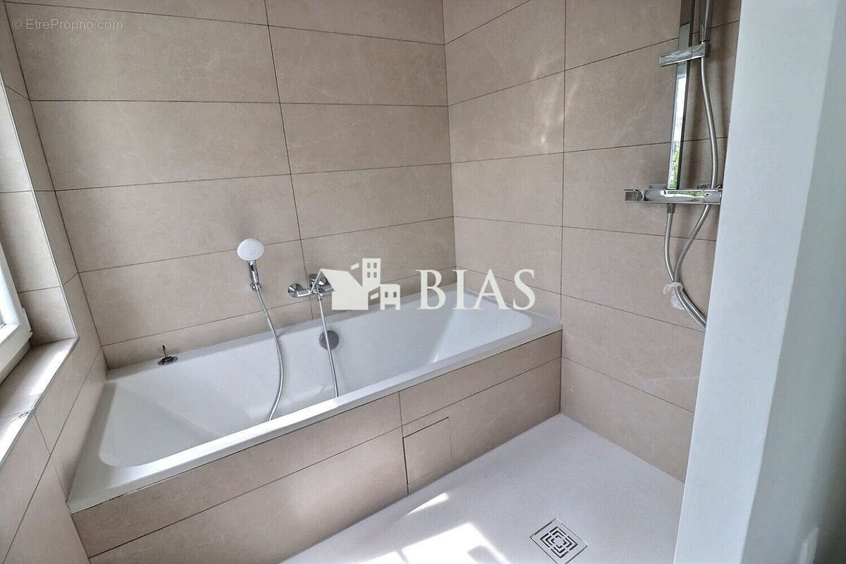 Maison 90 m² à Pont-L'eveque  - photo 9