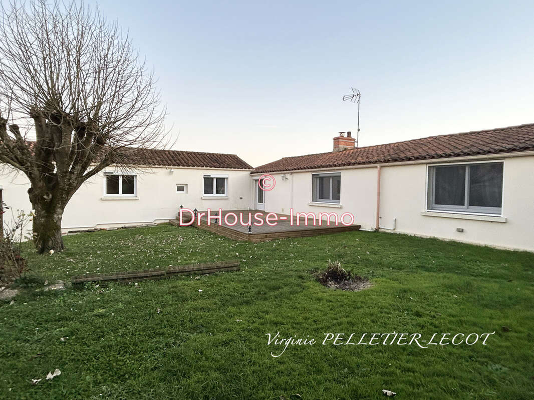 Maison à VOUILLE-LES-MARAIS