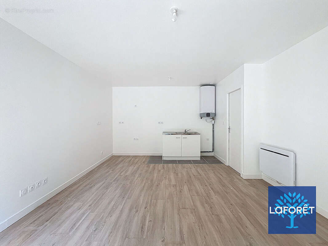 Appartement à LA FERTE-ALAIS