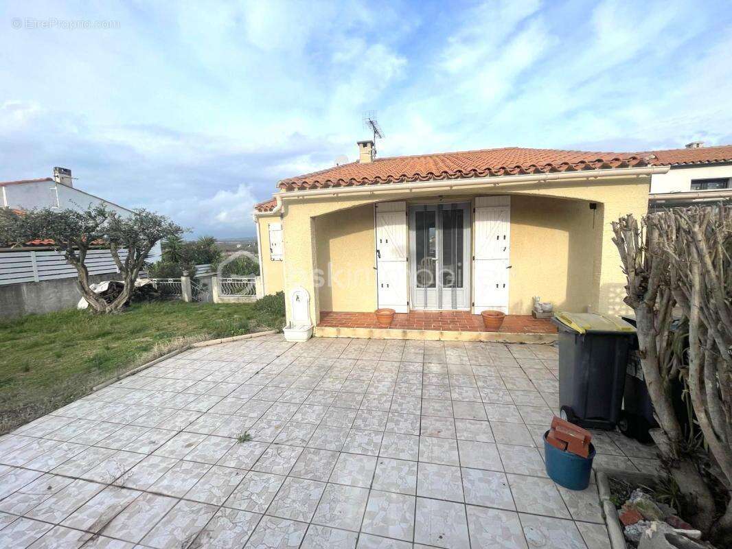 Balaruc les Bains, villa 2 chambres et une 3ème dans une annexe 88 m² environ proche commerces - photo 13