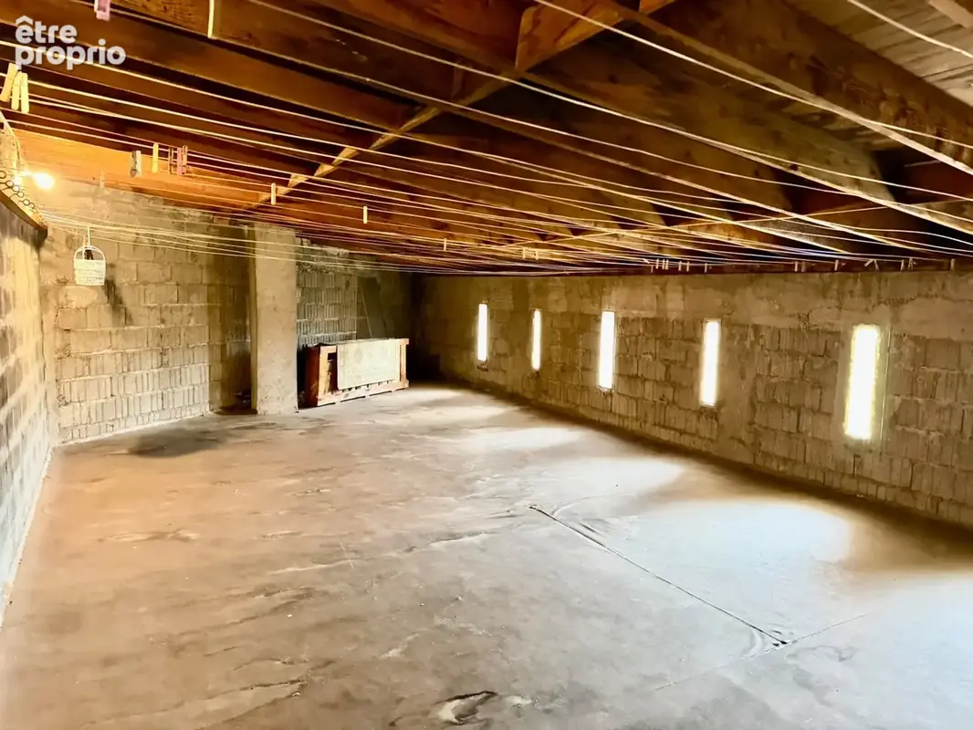 Vente - Belfort   Appartement 6 pièces de 113 m2, 4 chambres, cave et garage - photo 22