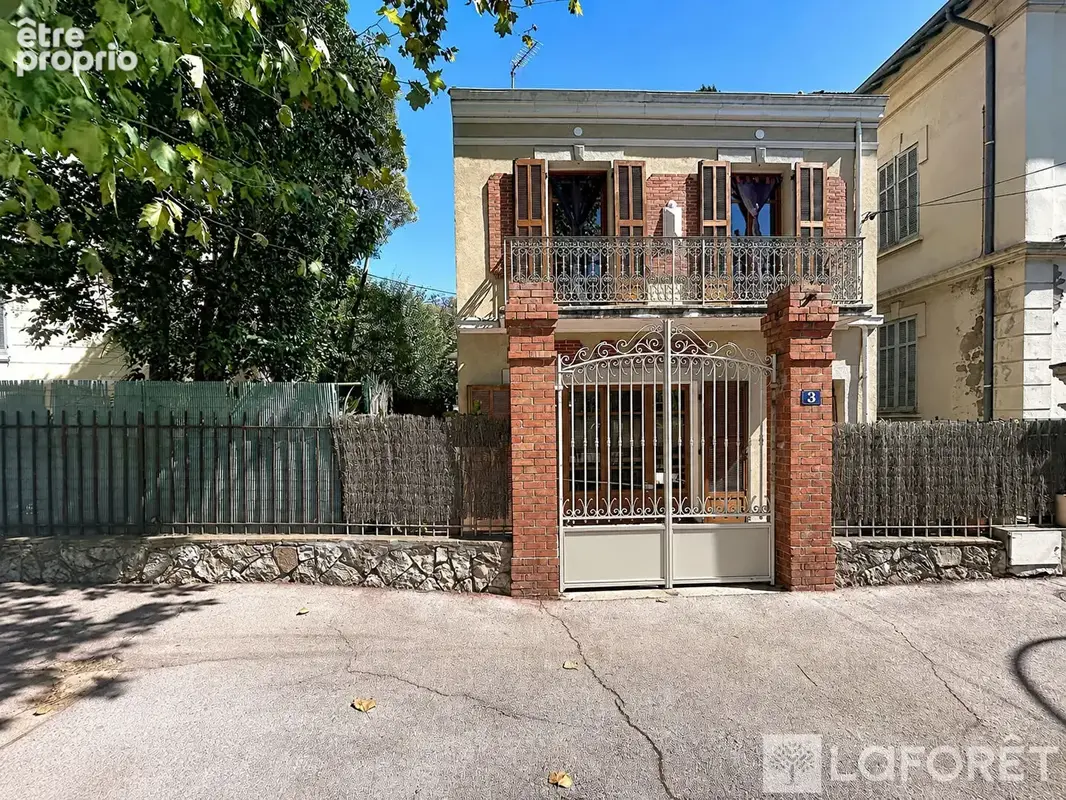 Photo Maison à Hyeres au prix de 529 000€