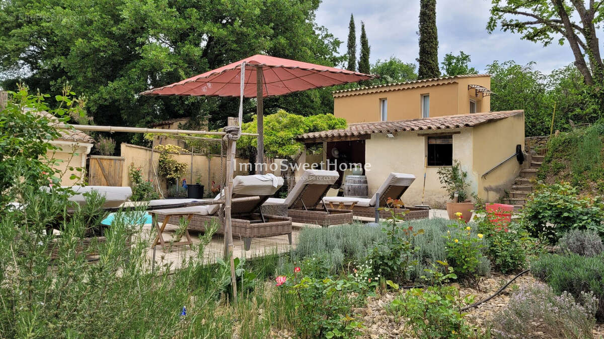 Maison à MIRABEL-AUX-BARONNIES