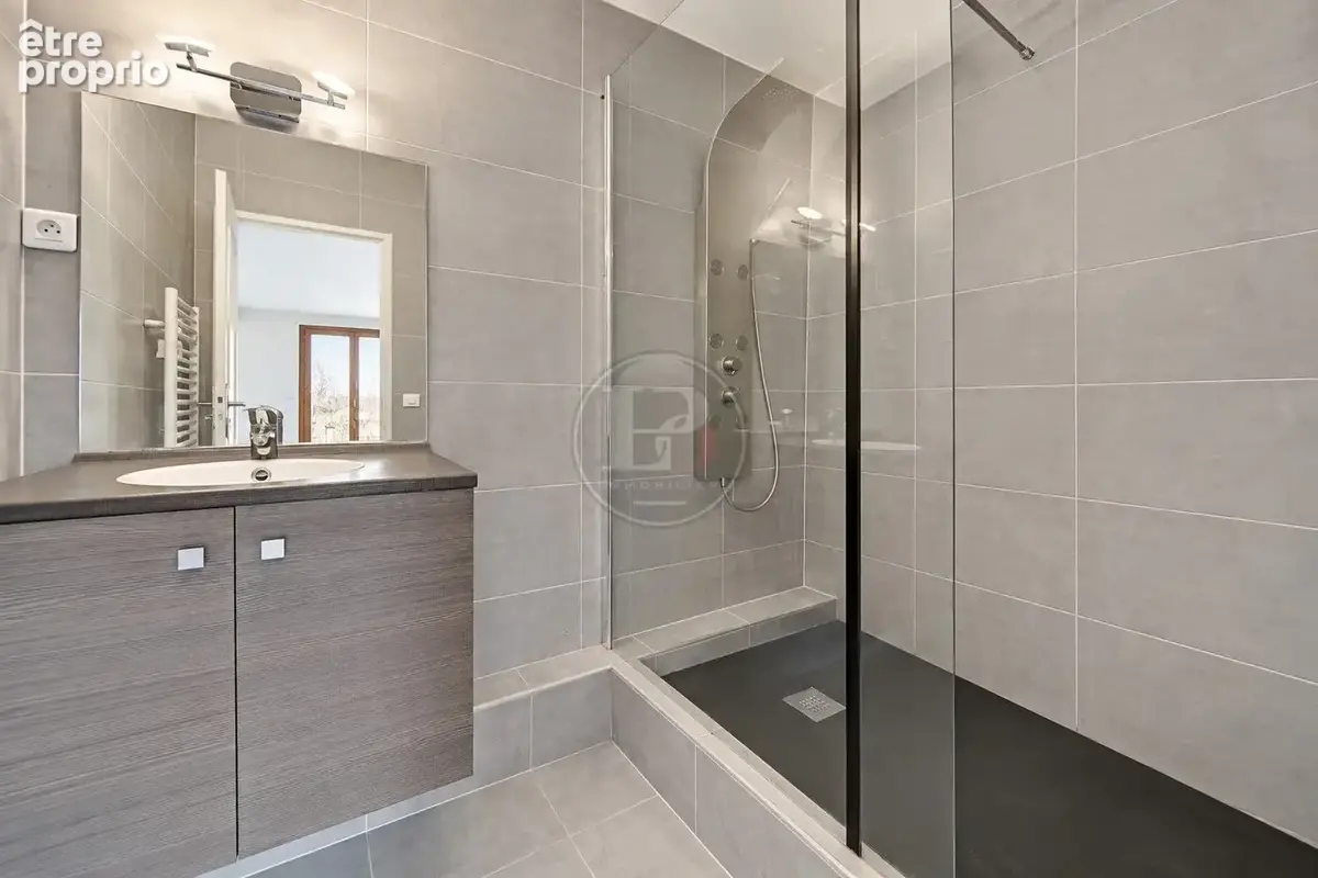 Appartement 3 pièces 69 m2 - Le Beau Site - Vente occupée - photo 6