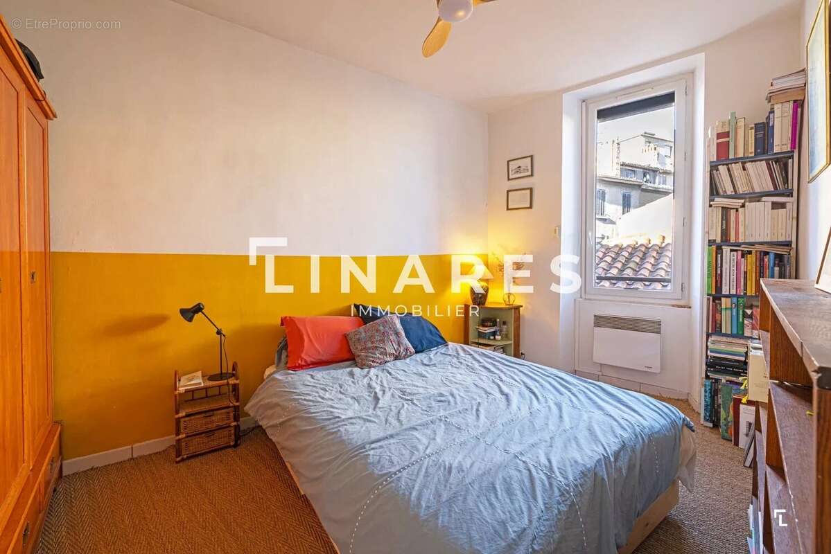 Appartement à MARSEILLE-3E