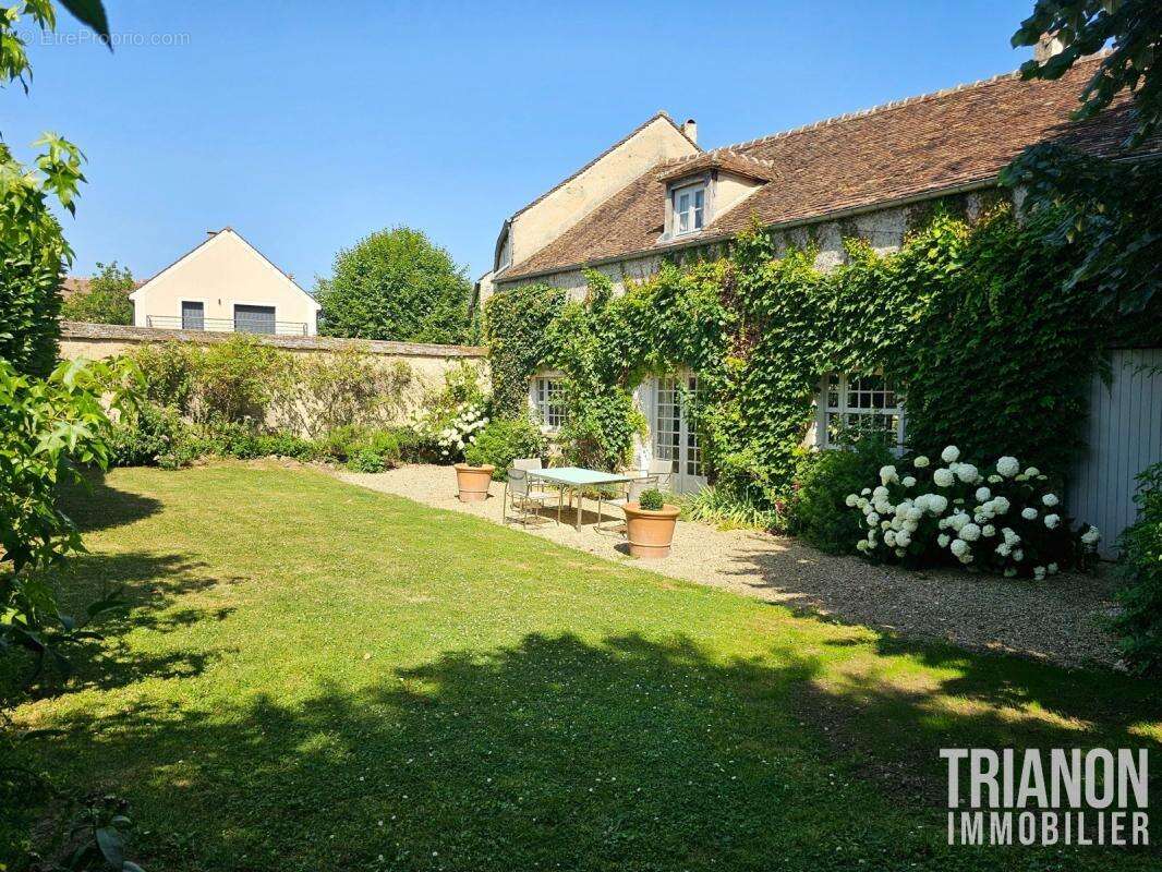 Maison à FEUCHEROLLES