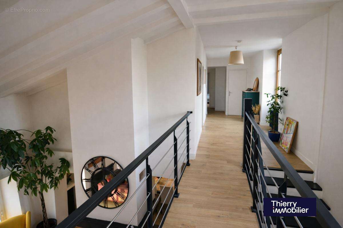 Coueron rare : demeure de charme & volumes d'exception - photo 5