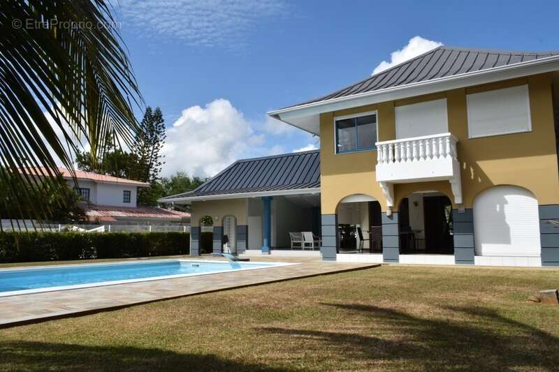 Maison à KOUROU