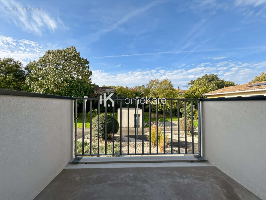 Appartement à RAMONVILLE-SAINT-AGNE