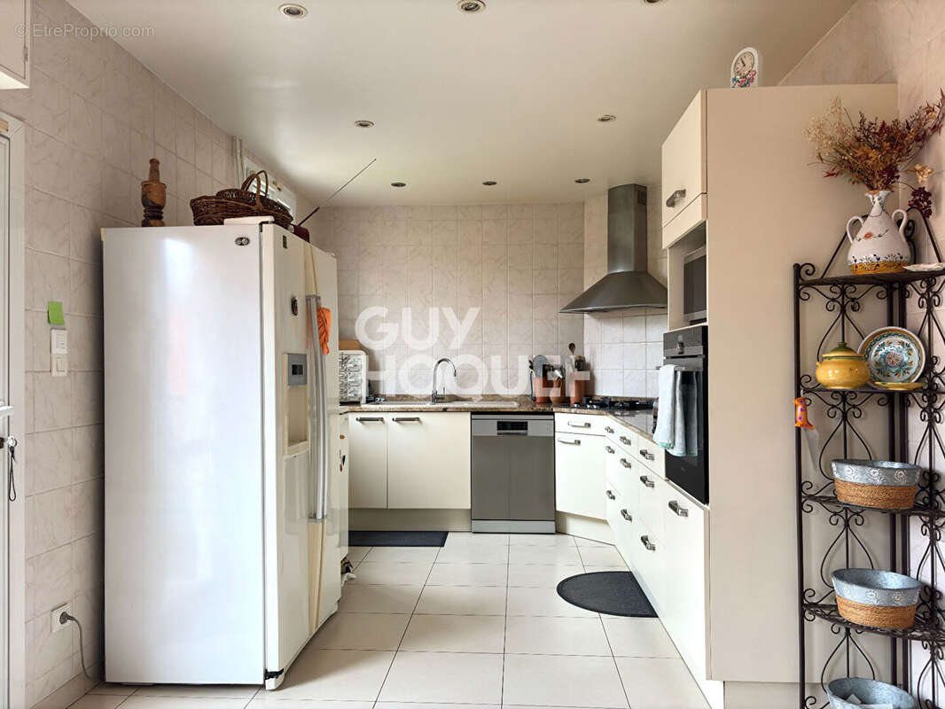 Maison à SAINTRY-SUR-SEINE