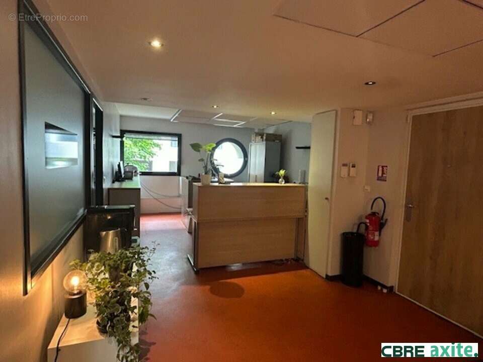 Commerce 765 m² à Meylan  - photo 7