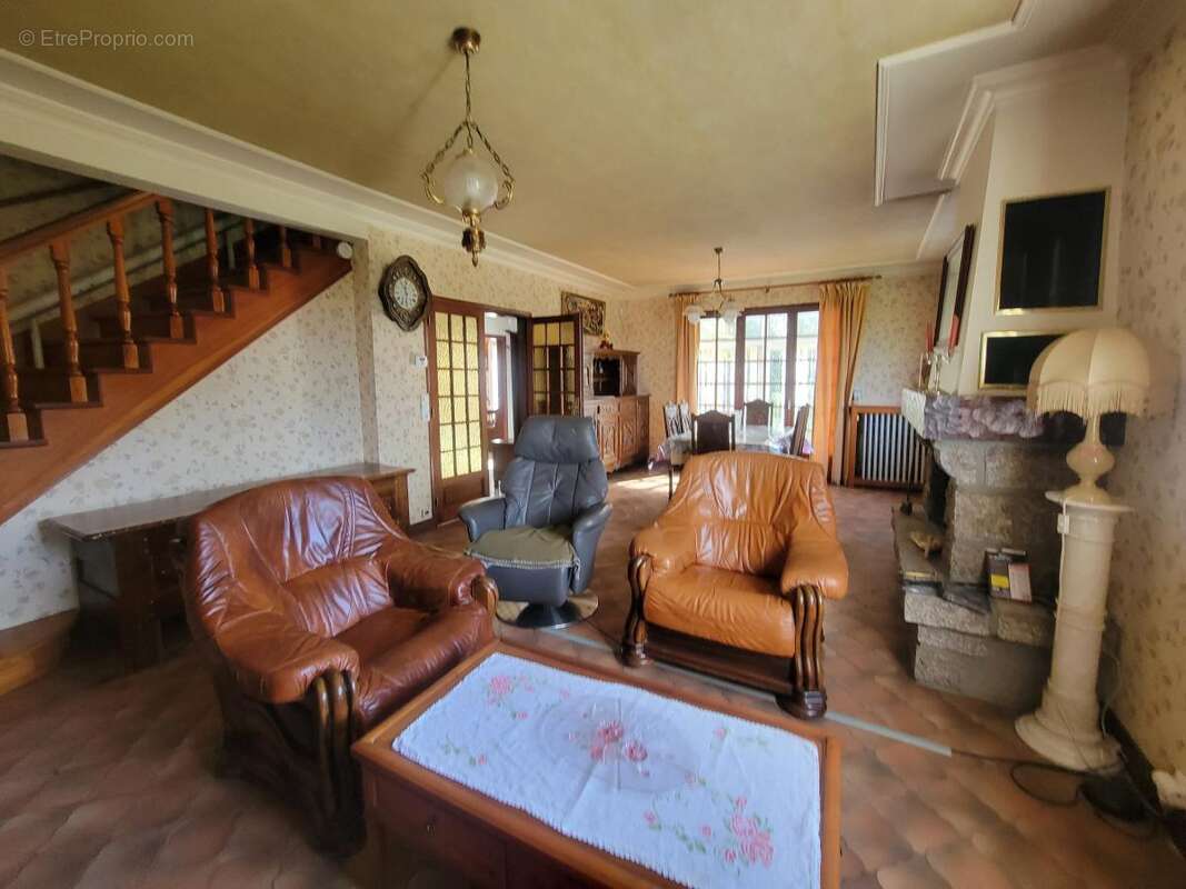 Maison 162 m² à Seglien  - photo 2