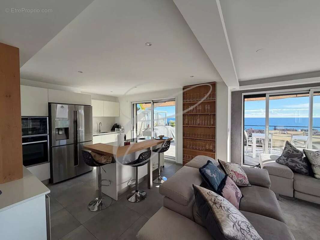 Appartement à ROQUEBRUNE-CAP-MARTIN