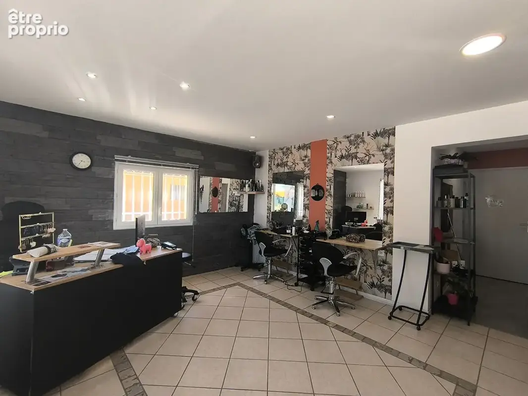 Locaux professionnels à vaison la romaine 215 m² - photo 7