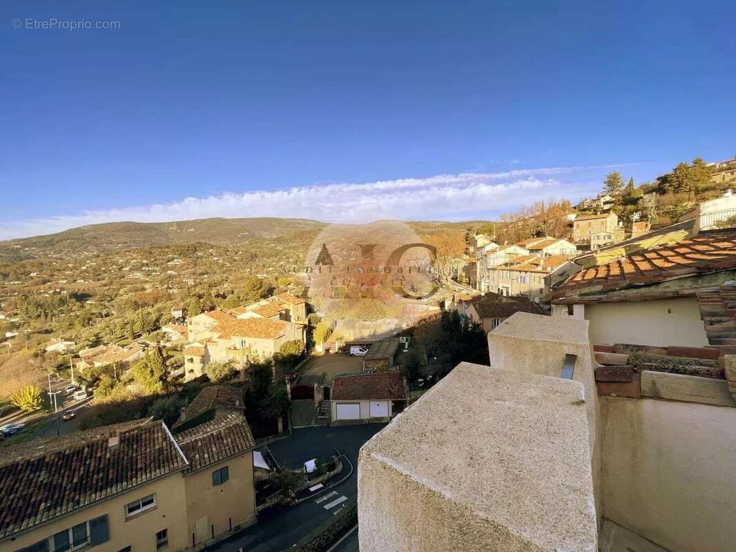 Appartement à FAYENCE